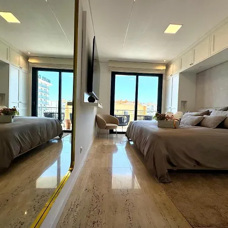דירה Luxurious Penthouse With Pool Close To The פורטימאו