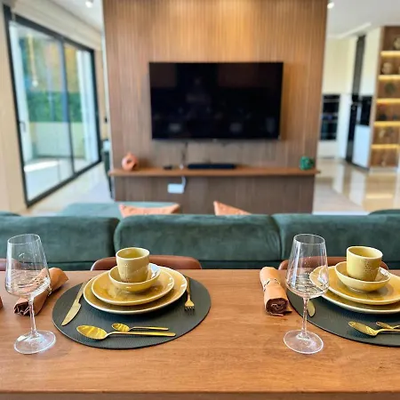 דירה Luxurious Penthouse With Pool Close To The פורטימאו