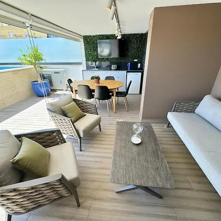 דירה Luxurious Penthouse With Pool Close To The פורטימאו