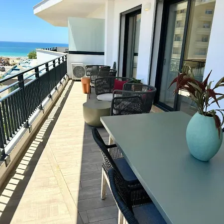 Luxurious Penthouse With Pool Close To The * פורטימאו